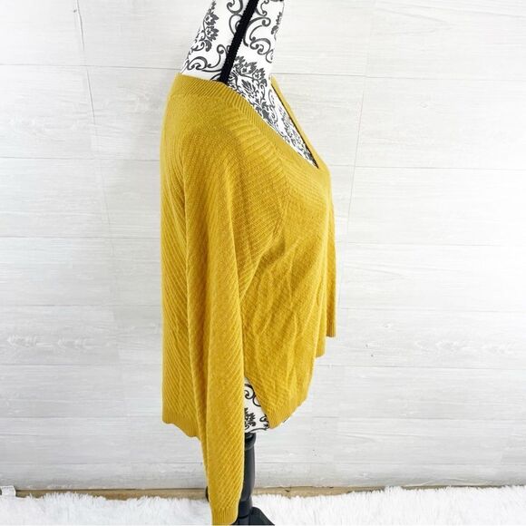 Title Nine V Neck Textured Extra Fine Merino Wool Sweater - Picture 5 of 9